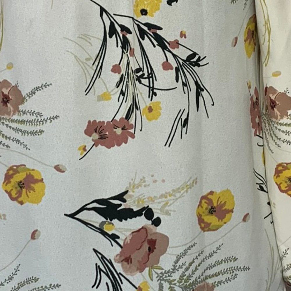 Blush off the shoulder Floral blouse - Picture 2 of 4